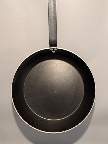 Huge 39cm buyer frying - buyer, /